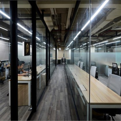 PF TASARIM EKİBİ OFİSİM-GİRİŞTE PARSTRUCK ARABA MODELİM MAKET BOYUTUYLA SİZLERİKARŞILIYOR